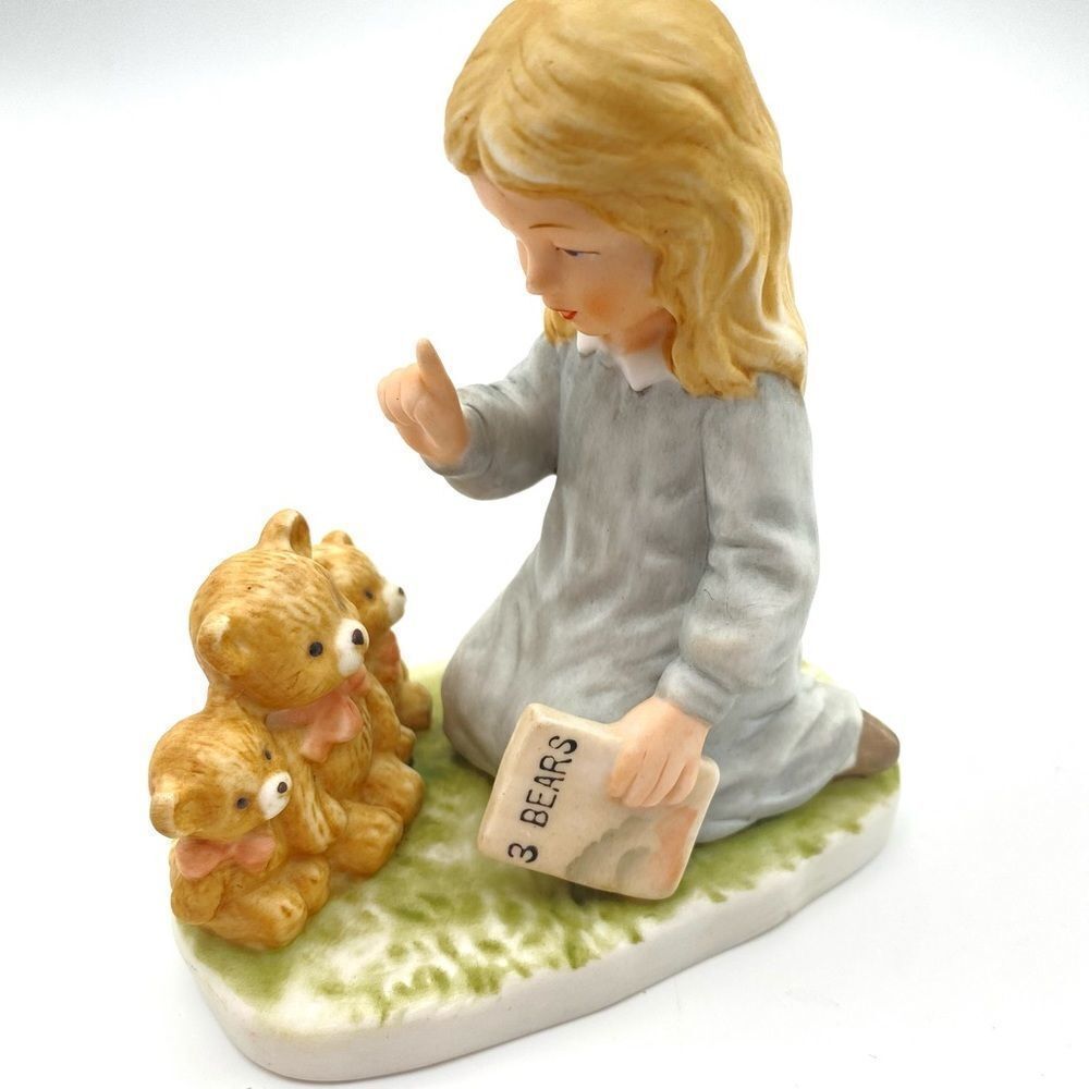 VINTAGE 1982 PORCELAIN Goldilocks girl FIGURINE "I’ll Tell You a Story” bears